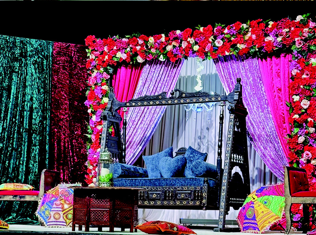 mendhi-stage Crown banqueting suite